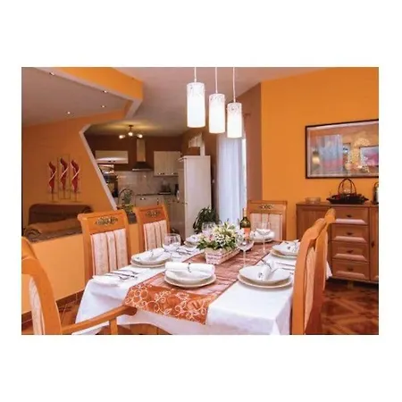 Semesterbostad House D & E Comfortable Labin (Istria)